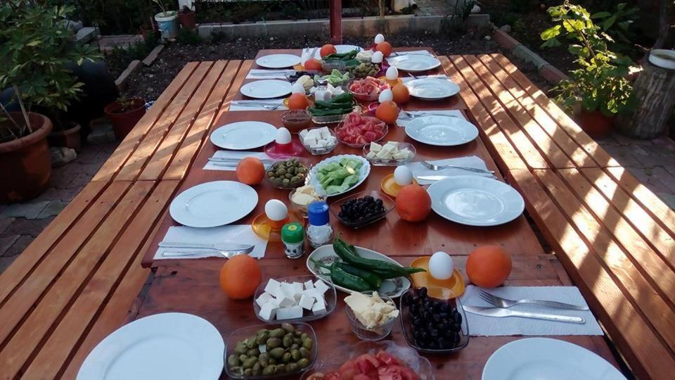 Keramos Pansiyon Finike Exterior photo